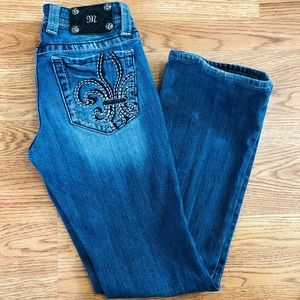 Miss Me Jeans Fleur-de-lis Back Pocket Boot Cut 27